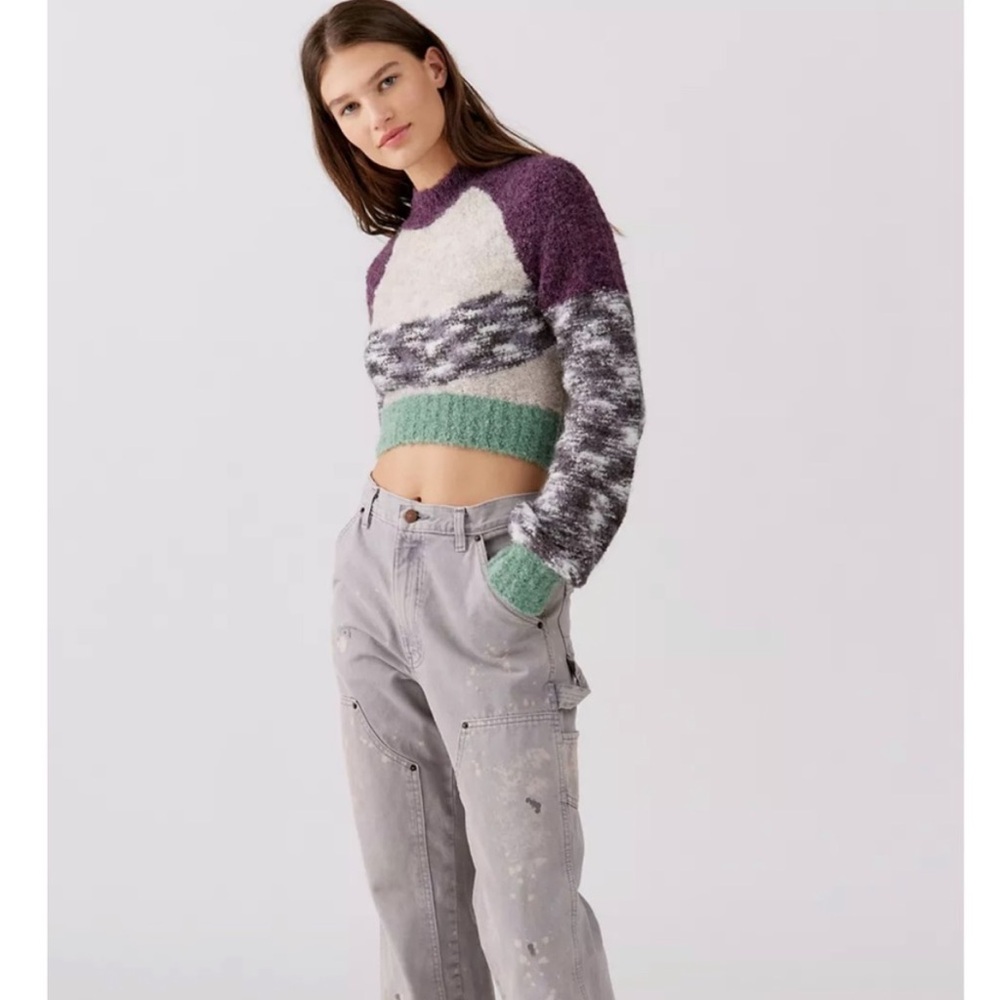 Colorful Women's Sweater - Picture 2 of 11